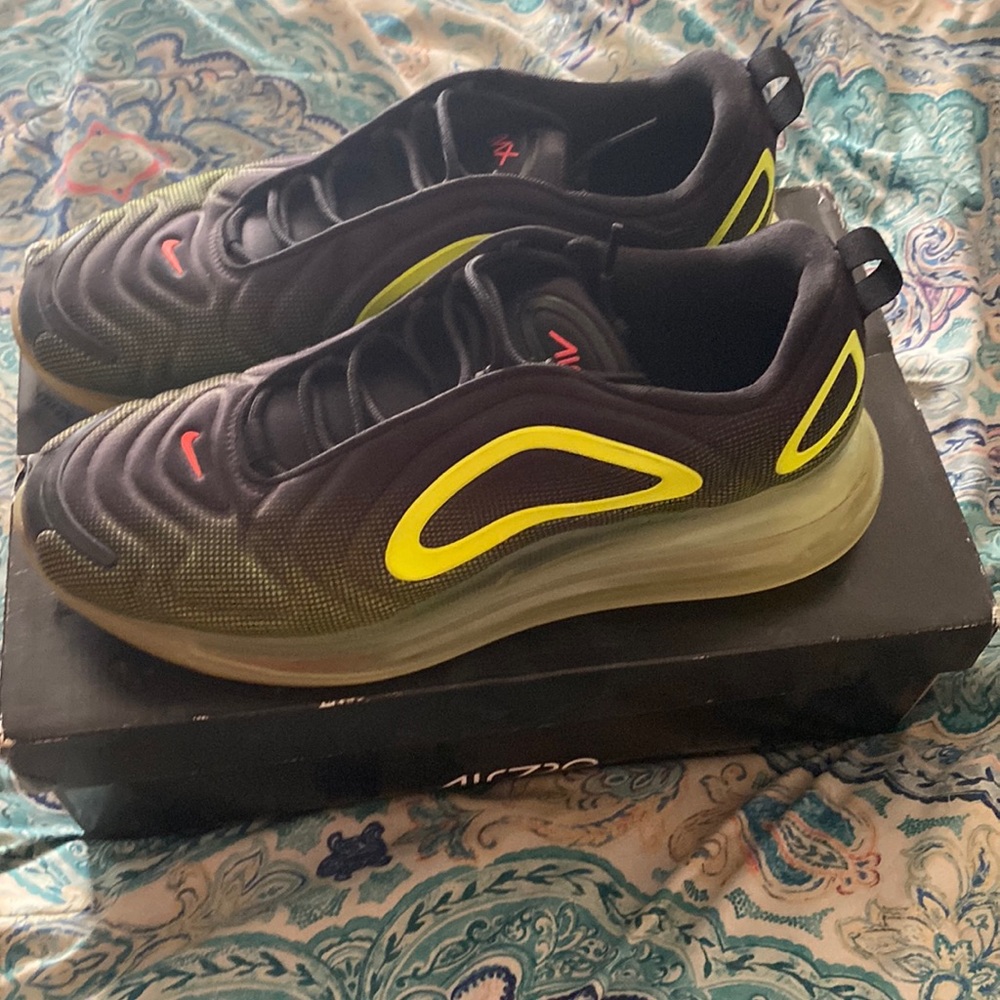 Black and Green Air Max 720s. Size 12.